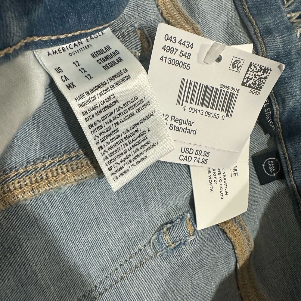 Classic Blue Women's Jeans - Picture 14 of 16